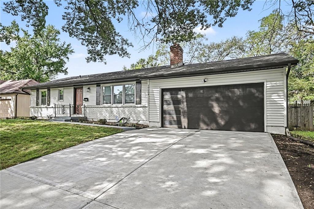 10004 Lydia Ave photo 1