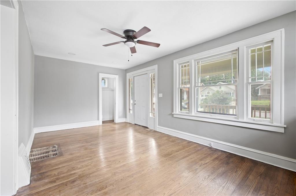 2538 Quincy Ave photo 4